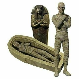 Universal Monsters The Mummy Figure By Diamond Select Sarcophagus Mib