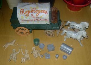 Ideal Roy Rogers Chuck Wagon Dale Evans Bullet And Accessories C.  1950 