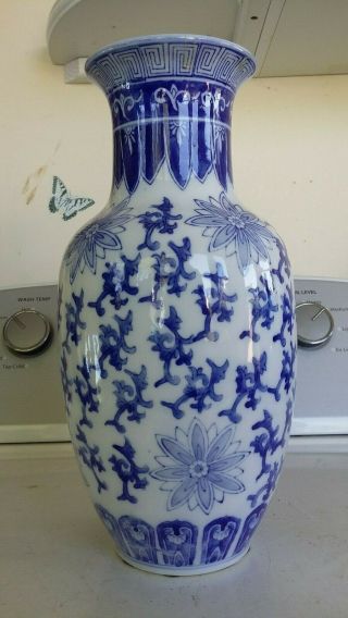 Antique Vintage Chinese Blue White Porcelain 12 " Planter Vase - Jardiniere - Urn