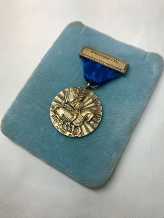 Ww2 American Red Cross 5 Year Volunteer First Aid & Lifesaving Medal Arc W/stand