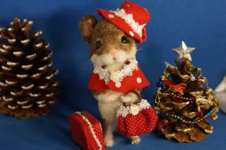 Last Chace For Christmas Needle Felted X 