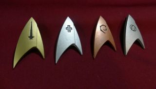 Star Trek Discovery Communicator Pin Pip Combadge Badge Duty Uniform Set