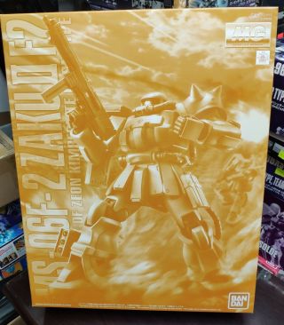 Premium Bandai Gundam Mg 1/100 Ms - 06f - 2 Zaku Ii F2 (kimberlite Base Type)