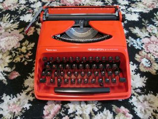 Mid - Century Sperry Rand Remington Starfire Typewriter - Fire Engine Red