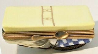 Vintage Porcelain Limoges Box Cookbook - - Recette des Crepes Bretonne,  w/Napkin 3