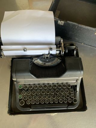 Vintage Portable Underwood Universal Typewriter W Case Black