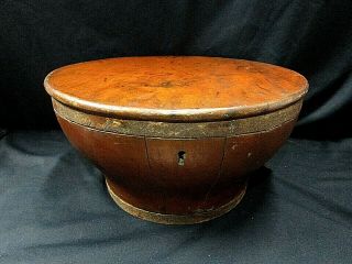 Fine 19th C Chinese Mandarin Court Officials Lacquered Wooden Hat Box Padded