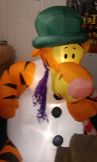 Christmas Inflatable Airblown blow up Gemmy Disney Tigger snowman candy cane 3