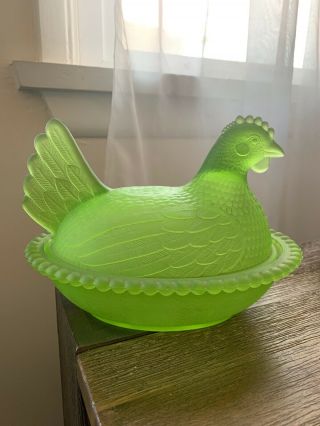 Vintage Indiana Glass Light Green Nesting Hen Covered Candy Dish