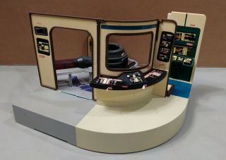 Star Trek 1994 Playmates Deep Space Nine Engine Room