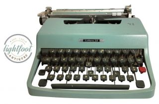 Vintage Olivetti Lettera 32 Portable Typewriter