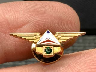 Delta Widget 10k Gold Emerald Stunning Wings Service Award Pin.