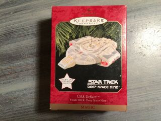 Hallmark Star Trek 1997 Uss U.  S.  S.  Defiant Deep Space Nine Keepsake Ornament