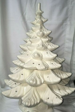 Vintage White Ceramic Christmas Tree Lighted Atlantic Mold 23 
