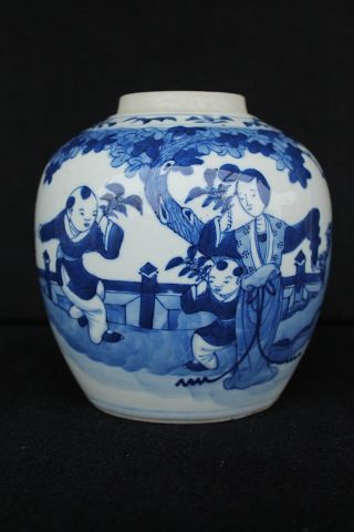 19th Century Chinese Blue / White Pot With Figures In A Garden Decoration