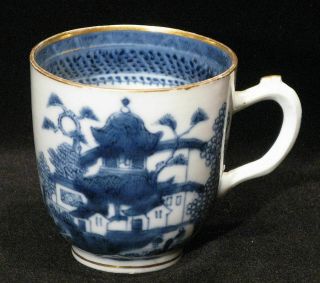 Antique Chinese Export Painted Blue & White Porcelain Teacup Pagoda Village Lake