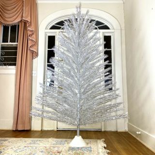 Vintage Silver Aluminum Christmas Tree 7ft Complete 201 Branches And Stand