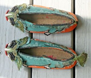 Antique Child ' s Chinese silk embroidered Headband / Hat and Shoes / Slippers Set 3