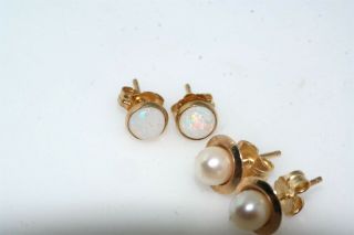 2 Pair 14k Yellow Gold Stud Earrings Pearl Opal 2