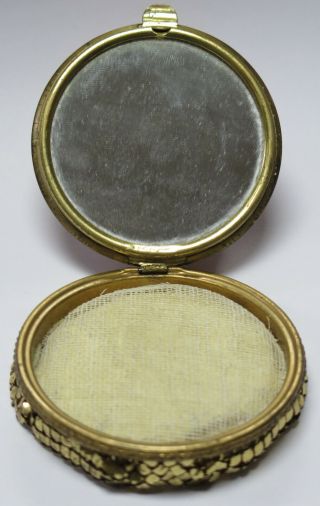 Vintage WW2 WWII US Army Air Corps Pilot Gold Tone Mesh Compact Powder Case 3