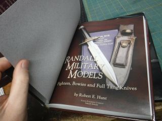 Randall Military Models: Fighters,  Bowies and Full Tang Knives by Hunt: 3