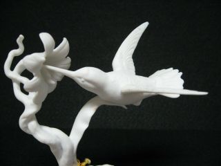 Kaiser White Bisque Hummingbird Lily Figurine A K Bochmann 323 E&r Pamphlet