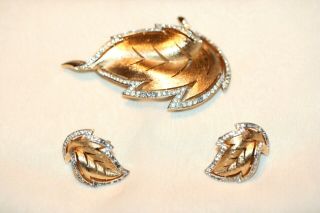 Vintage Crown Trifari Brooch Clip Earring Set Gold Tone Leaf Rhinestones Signed