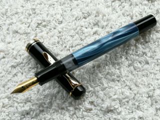 Pelikan M 200 Old Style Version Blue Marbled Fountain Pen M Nib -