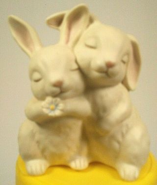" He Loves Me " Bunny Rabbits 4 " Figurine - Homco 1990 Cream Color