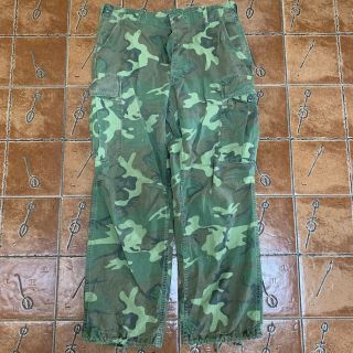 Vintage Vietnam War Erdl Camo Poplin Camo Trouser Pants.  Medium Short.  1st Print.