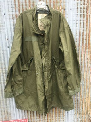 Vintage Military Extreme Cold Weather Parka Shell Fishtail General Zipper Medium