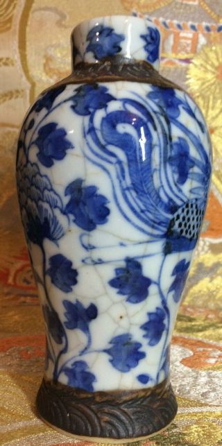 fine antique Chinese porcelain crackled glaze vase.  Qing dy c 1900 3