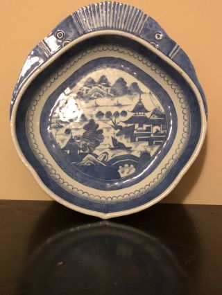 Antique Chinese Ming Dynasty Blue & White Fish Plate