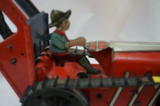 Marx Tin Wind Up Big Barn Climbing Tractor hand crank lift block crane Driver 3