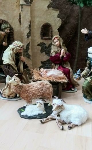 Large Vintage Nativity/manger Scene Set 16 Pc Porcelain Handpainted Members Mark