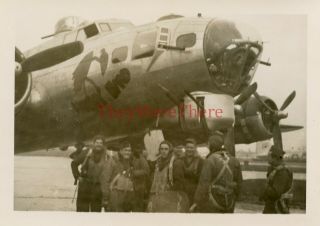 Wwii Photo - 490th Bomb Group - B 17 Bomber Plane Crew Nose Art - Worry Bird - 2