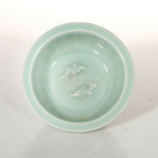 Fine Antique Chinese Song Longquan Celadon Glaze Fish Patterns Bowl