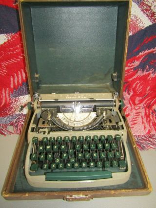 Remington Travel - Riter Portable Typewriter Vintage W/ Case