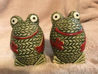 Vintage Green Yarn Frogs Salt And Pepper Shakers