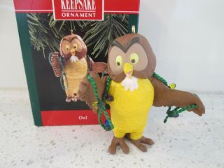 Hallmark Keepsake Winnie Pooh Wise Owl Christmas Lights Ornament