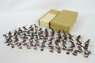 69 Vintage Tin Flats Zinnfiguren Lead War Scholtz Soldiers German Folk Art Box