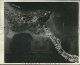 1943 Press Photo Aerial View Of Salamaua,  Home Of A Japanese Base In Guinea