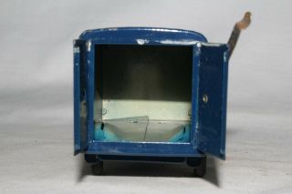 Triang Minic 1940 ' s LNER Parcel Delivery Truck, 3