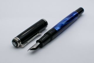 Pelikan Piston Fountain Pen M205 Special Edition Blue Marble Nib Size M.