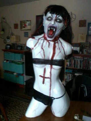 Sexy Scary Vampire Vampira Lifesize 3/4 Mannequin Halloween Prop Zombie Prop