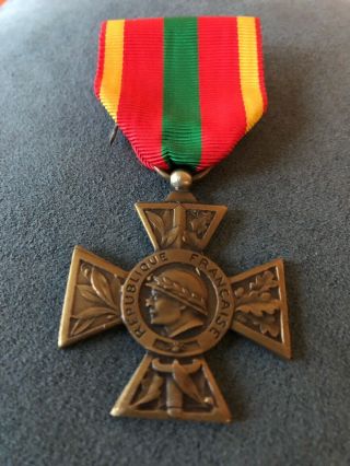 French Ww2 1939 - 45 Volunteer Combattant Military Medal