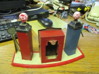 1930 ' s - 40 ' s Marx Battery - Op Filling Station Gas Pump Island Tin Toy Brightlite 2