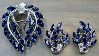 Vintage Crown Trifari Set Brooch Pin & Clip On Earrings Silver Blue Rhinestones