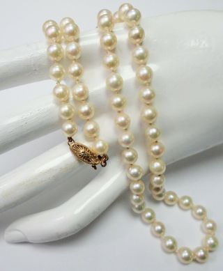 Very Good Quality Vintage Hand Knotted Cultured Pearl Necklace (14k Gold Clasp)