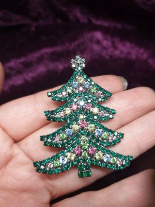 Butler And Wilson Highly Collectable Swarovski Large Xmas Tree Brooch.